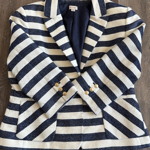 Cremieux Blazer. Women’s size 12. Cream and navy blue stripes w/ gold buttons. - Picture 5 of 10